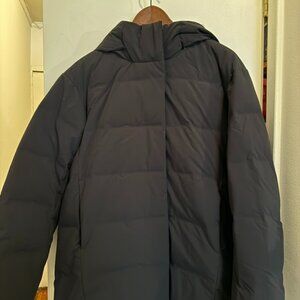 Women's Uniqlo Seamless Down Short Coat Size S